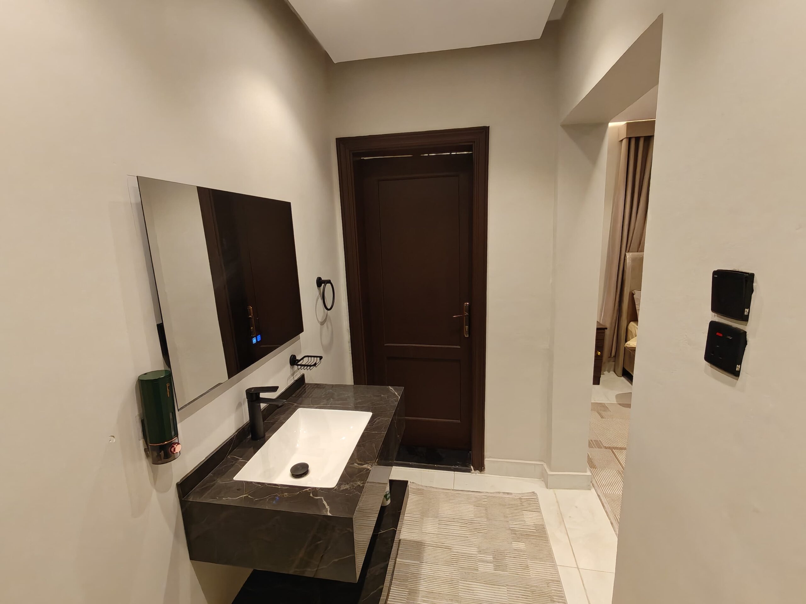 Cozy Luxury Hotel-Style Apartment in Madinah