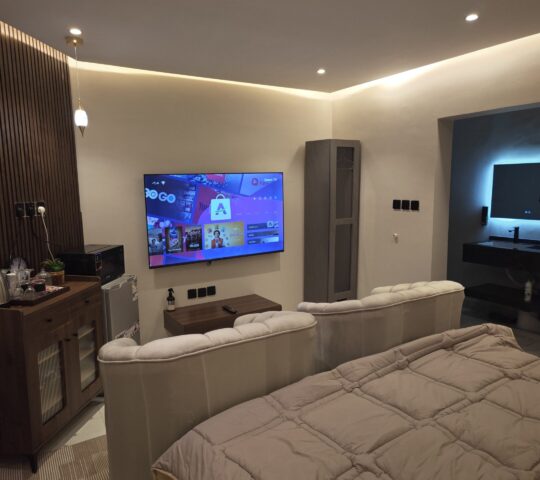 Cozy Luxury Hotel-Style Studio in Madinah